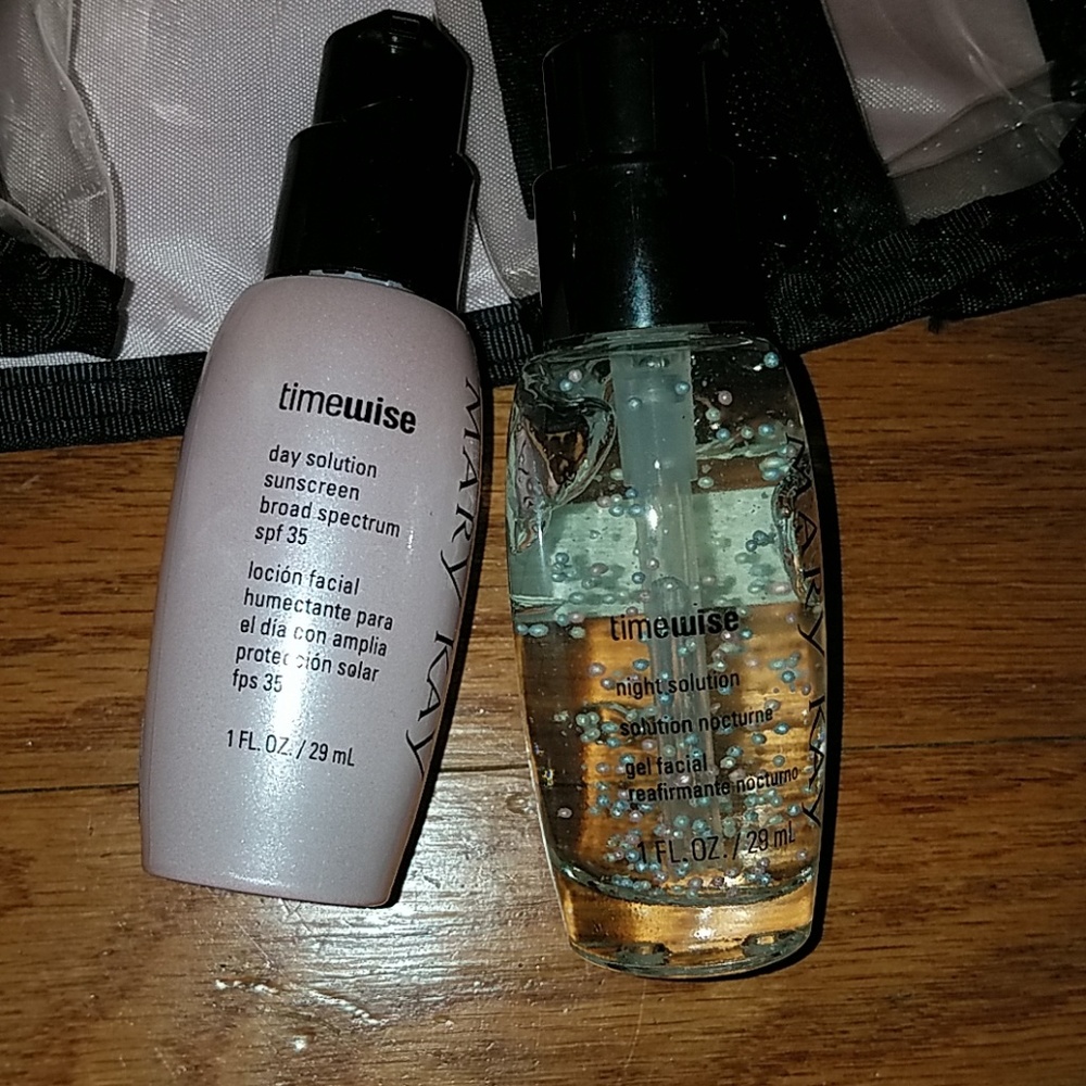 Mary Kay Timewise day & night solution NWOT